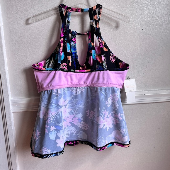 Raisins Curve Women's Plus Rosalie Poolside Underwire Tankini Swimsuit Top 14W - Picture 6 of 17